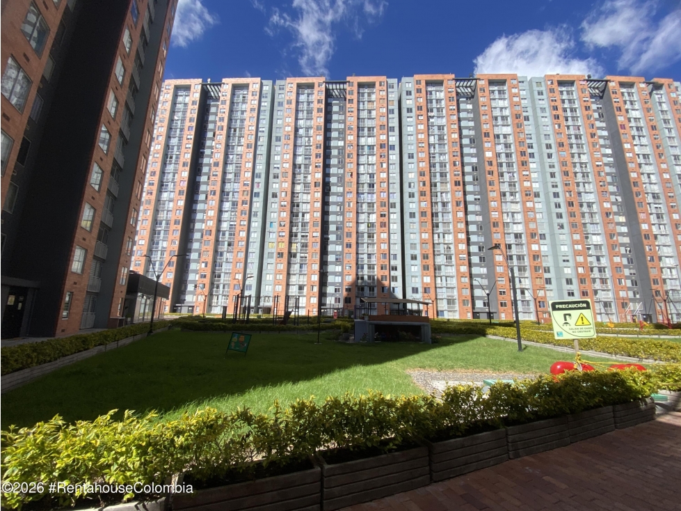 Apartamento en Bogota (Bogota D.C.) RAH CO: 26-974