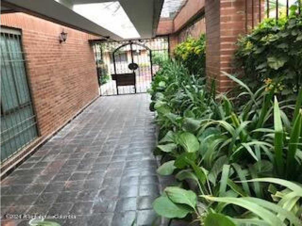 Apartamento en Bogota (Bogota D.C.) RAH CO: 26-911