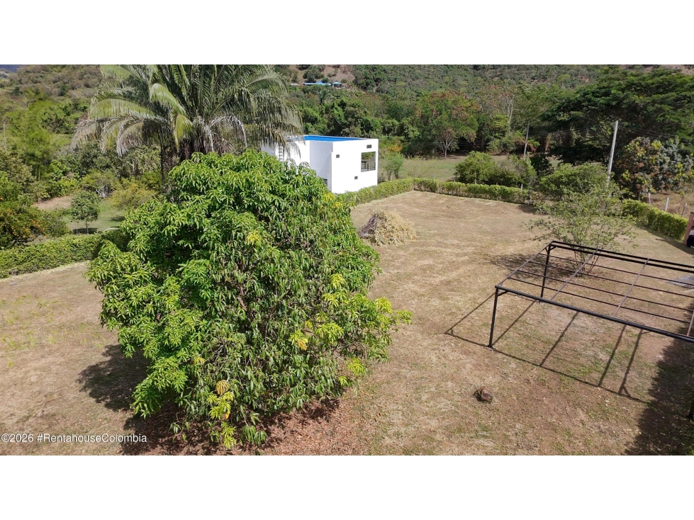 Lote en San Joaquin (Cundinamarca) RAH CO: 26-944