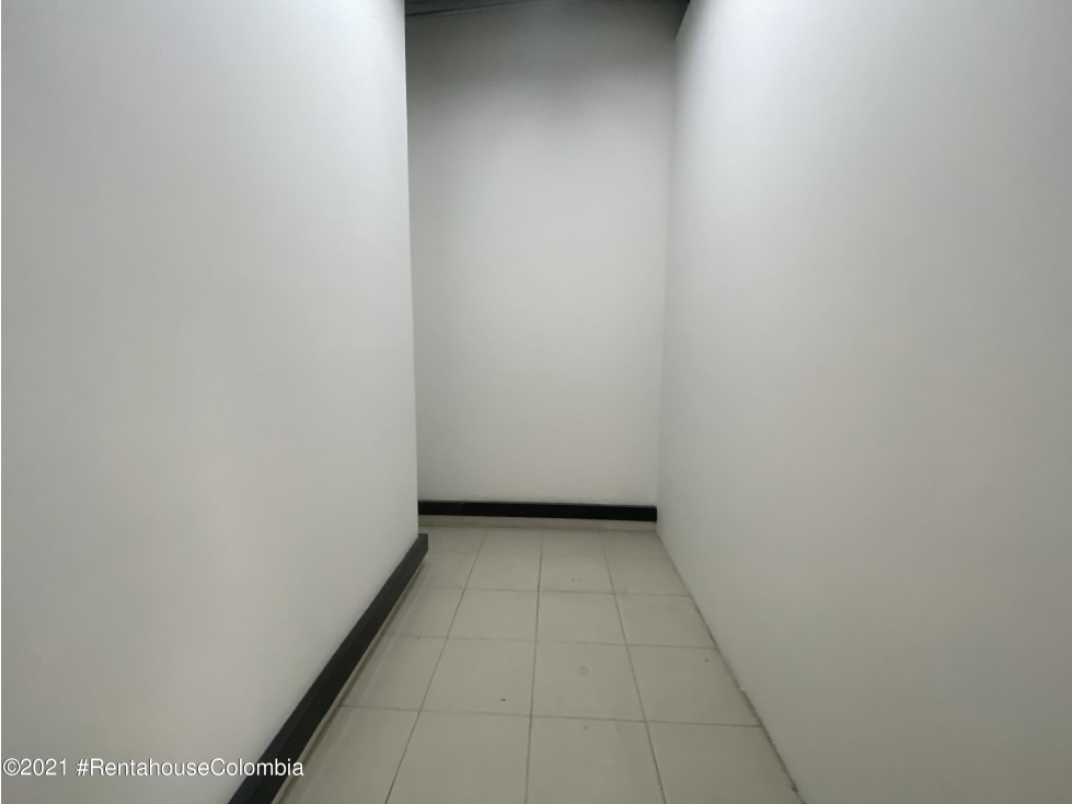 Local Comercial en Bogota (Bogota D.C.) RAH CO: 25-490 - 6