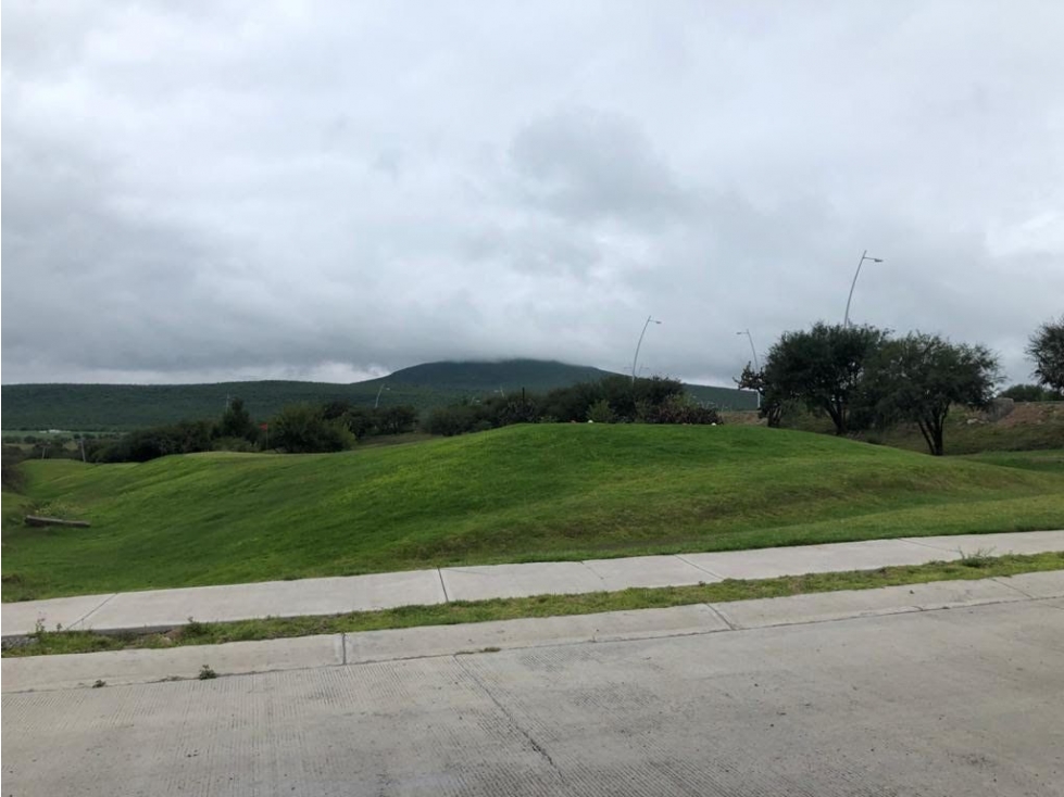 Se Vende Terreno en El Encino, Club de Golf, 150 m2 - 10 Frente por 15 de Fondo - 1