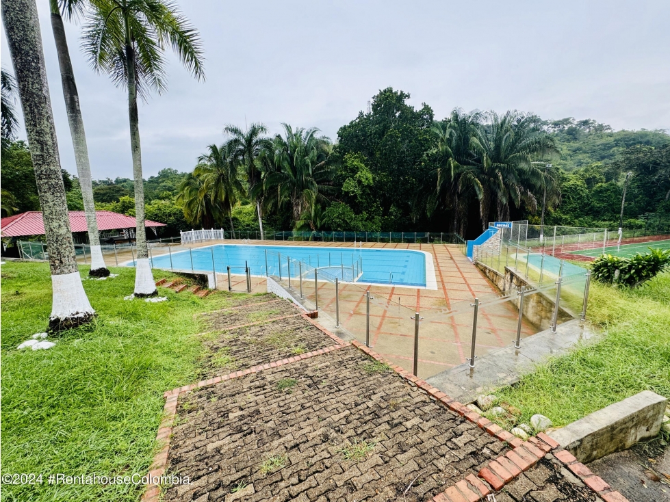 Casa en Melgar (Tolima) RAH CO: 26-74 - 4
