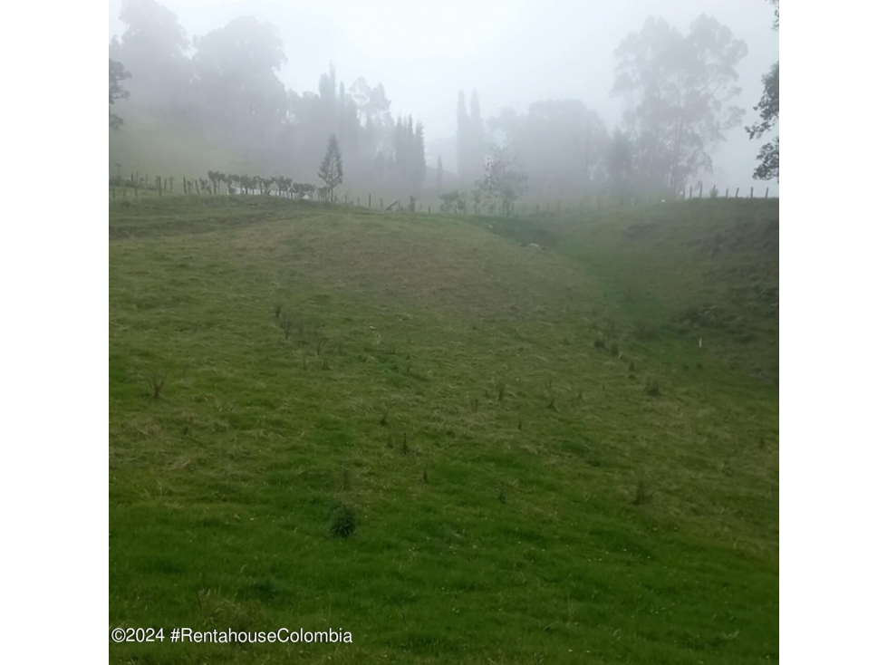Lote en Bojaca (Cundinamarca) RAH CO: 25-891 - 2