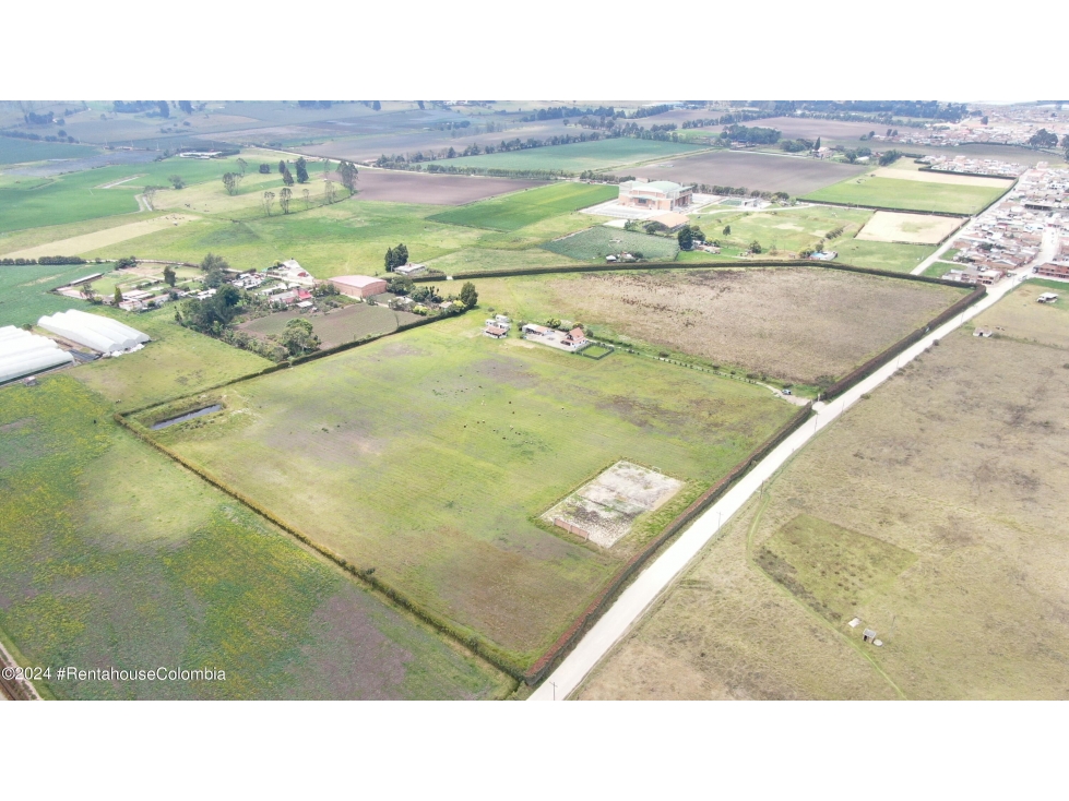 Lote en Bojaca (Cundinamarca) RAH CO: 25-153 - 6