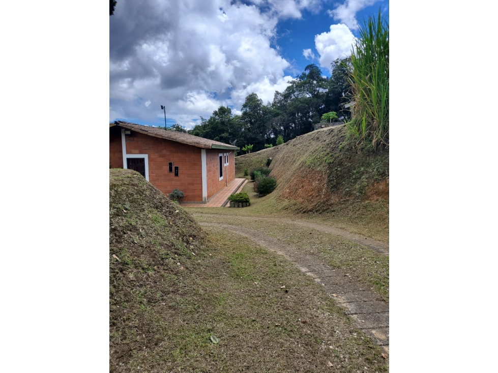 Finca en Santa Elena, parque Arví, a solo unos pasos del metrocable - 4
