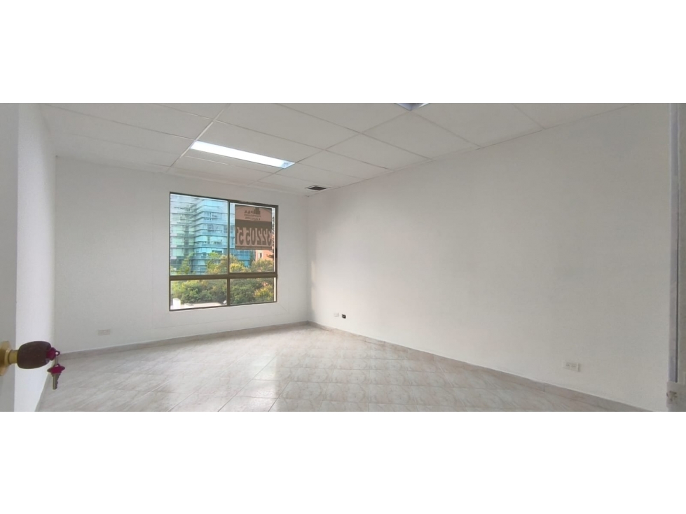 Venta Oficina en El Poblado, Patio Bonito — foto 3
