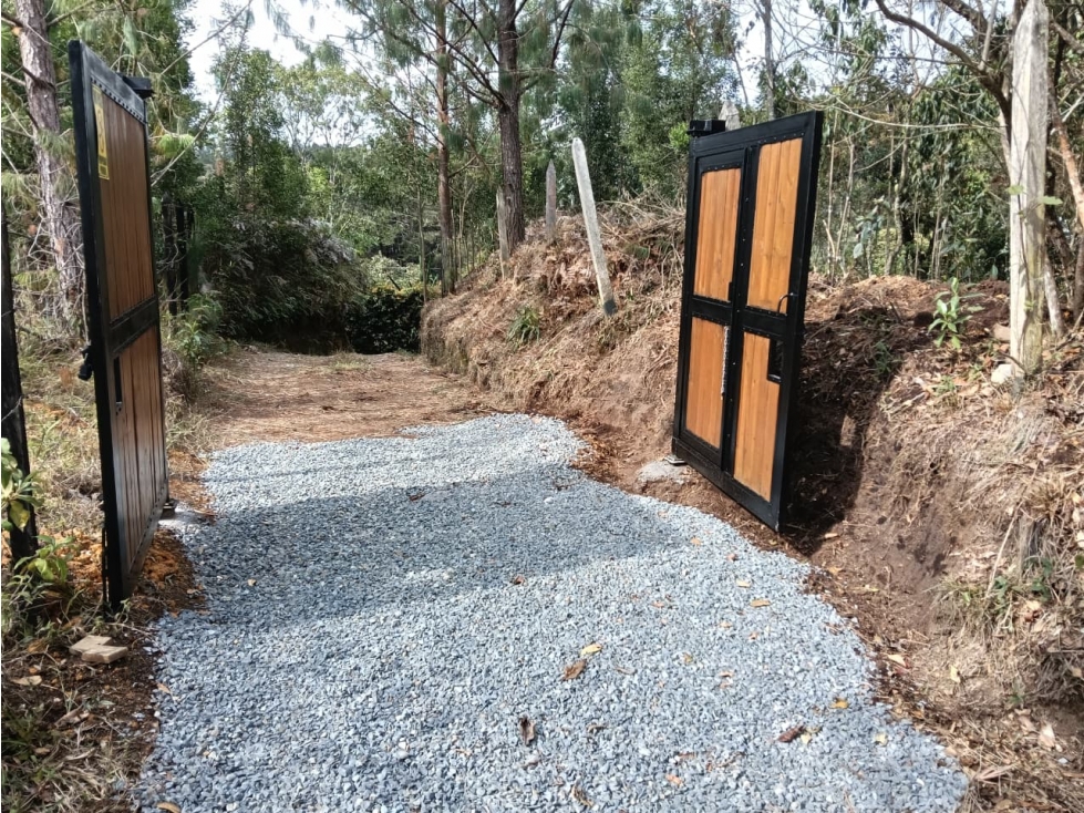Venta Lotes en Santa Elena Vereda Piedras Blancas — foto 2