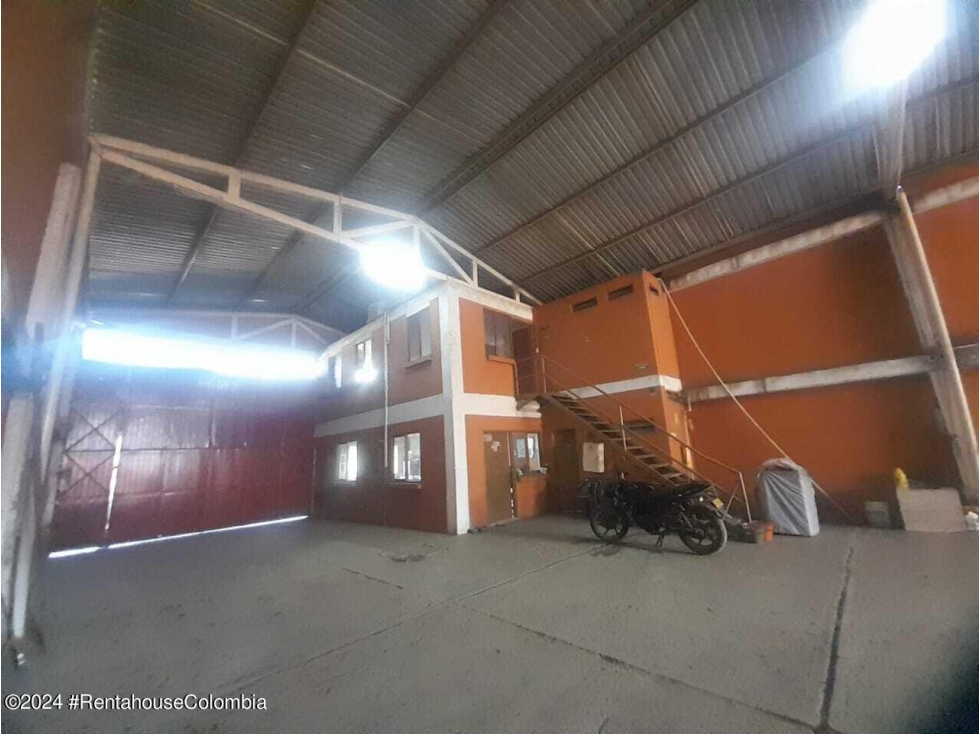 Bodega en Yumbo (Valle Del Cauca) RAH CO: 26-909 - 3