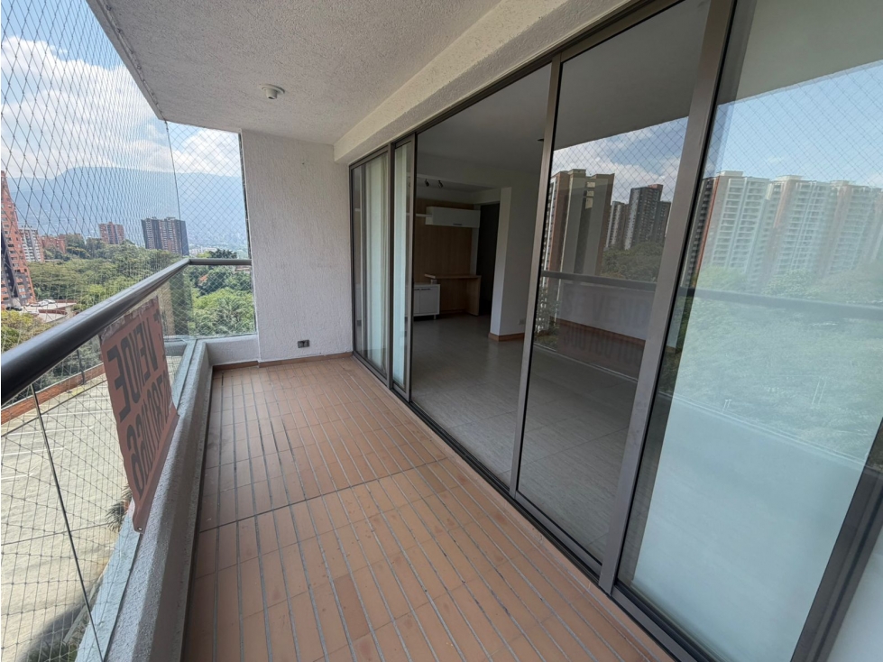 Apartamento en Venta En Loma De Los Bernal