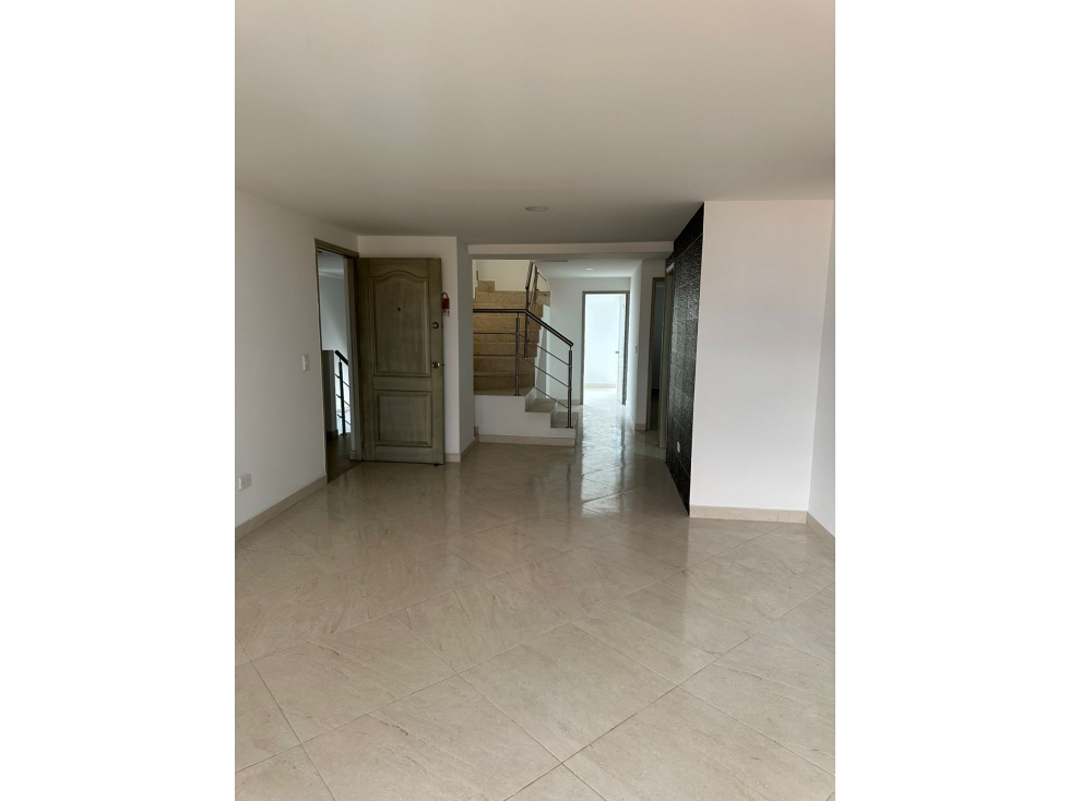 Apartamento duplex en venta Belen Rosales — foto 3