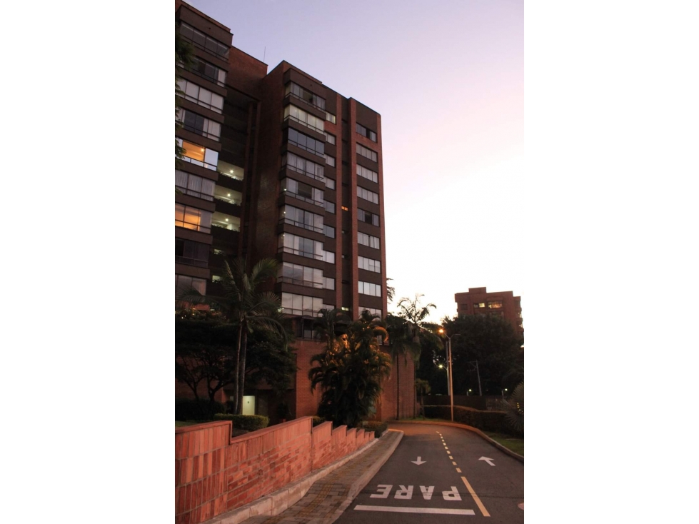 Apartamento en Venta Los Balsos — foto 4