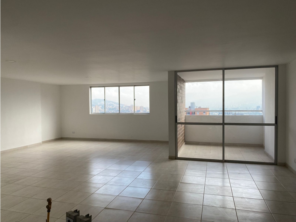 Apartamento duplex en venta en Sabaneta — foto 3