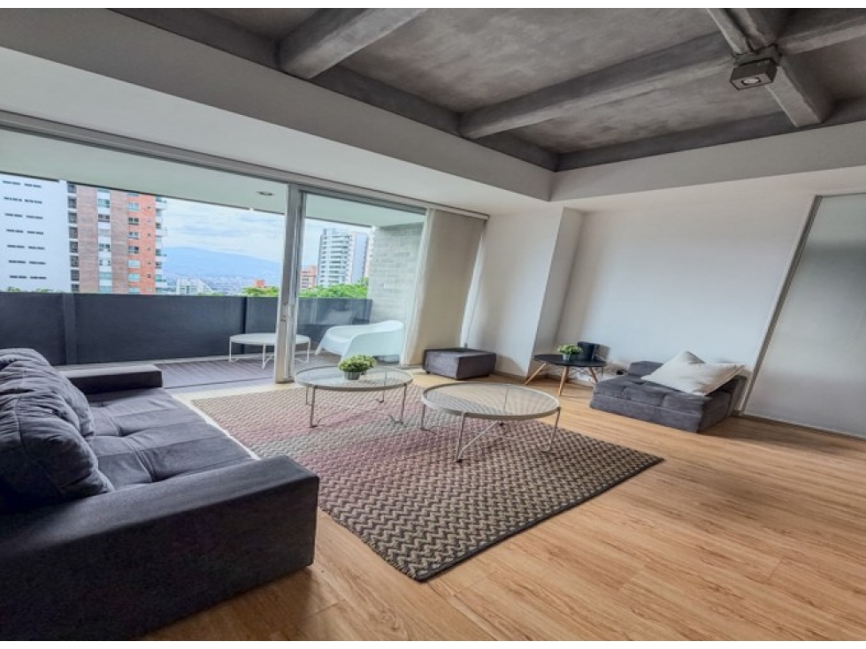 Arriendo apartamento en el Poblado sector Loma de los Parra