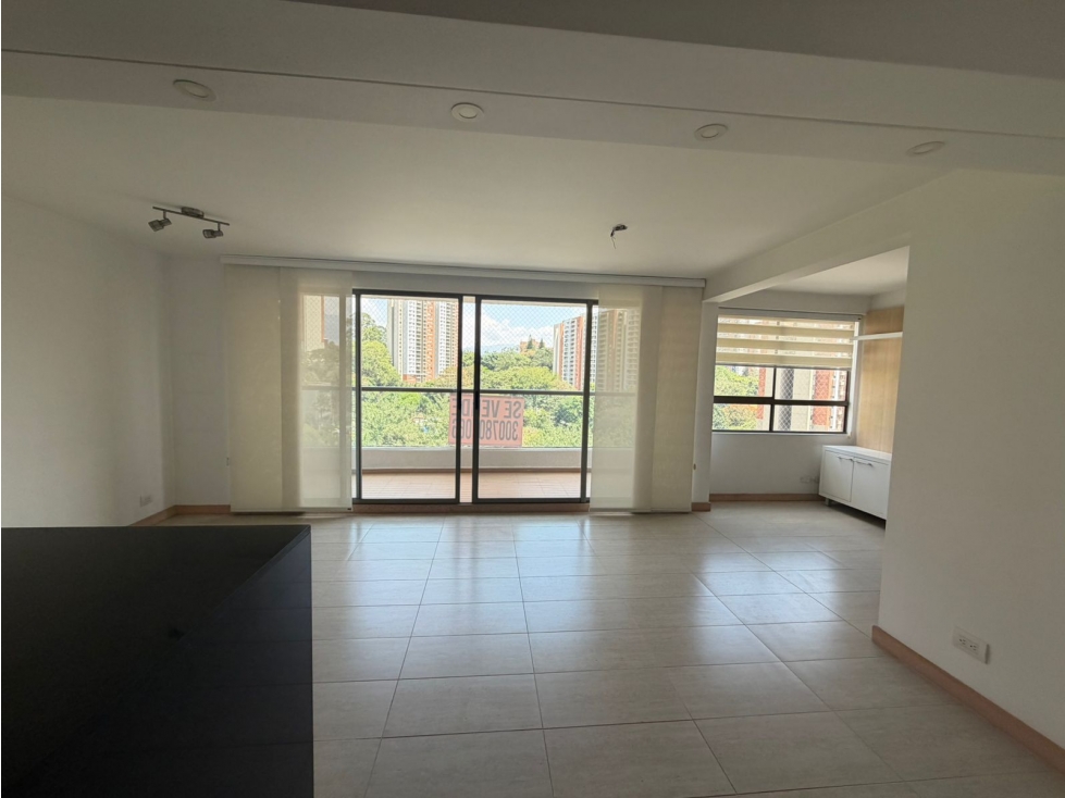 Apartamento en Venta En Loma De Los Bernal — foto 2