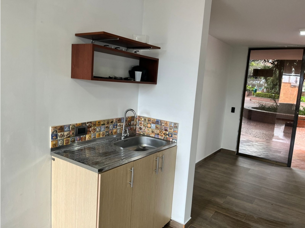 Local En Arriendo En Envigado — foto 2