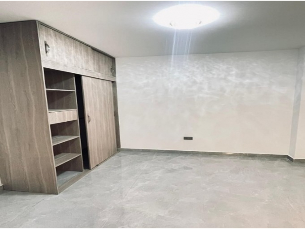 Casa En Venta En Laureles - 5