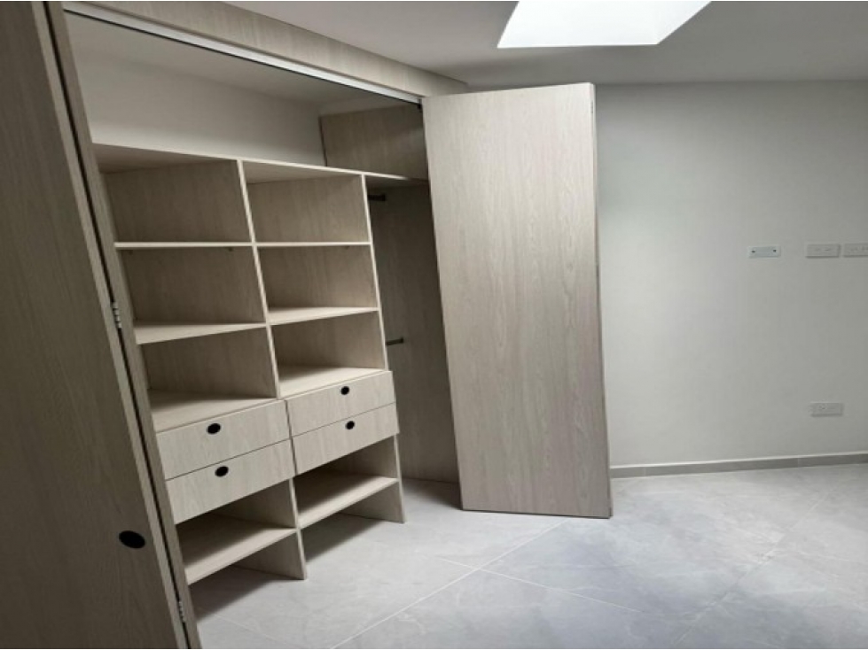 Apartamento En Venta Loma De Los Bernal — foto 5