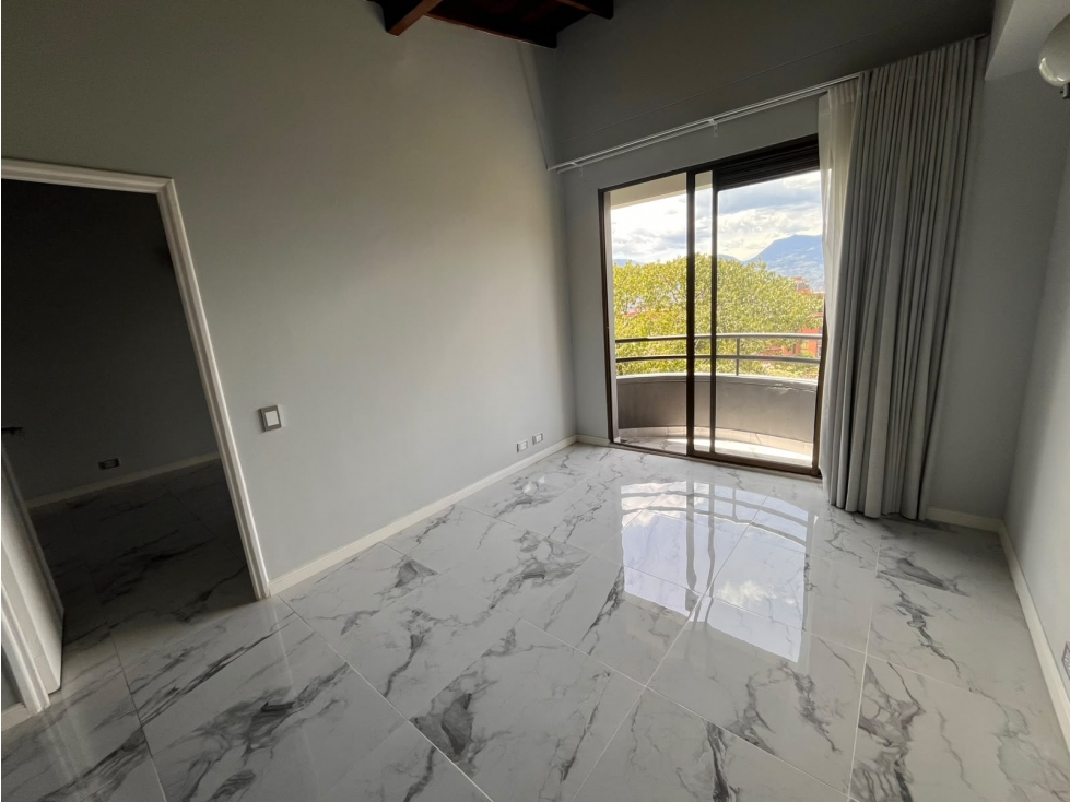 Apartamento En Arriendo En El Poblado Medellín — foto 2