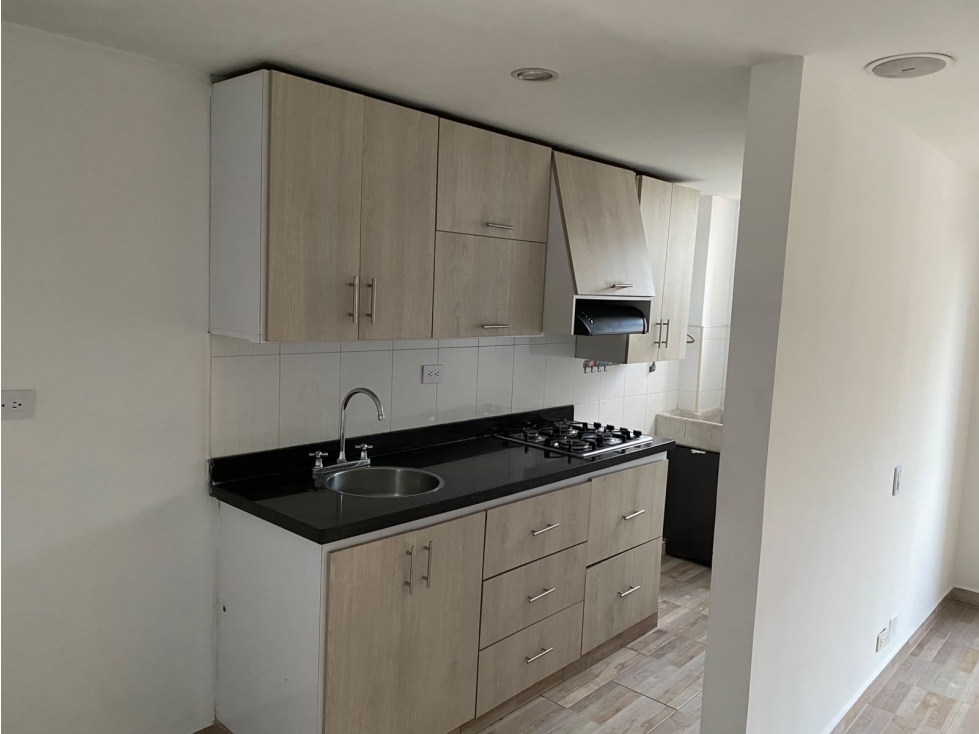 Apartamento En Venta Loma De Los Bernal Medellín — foto 3
