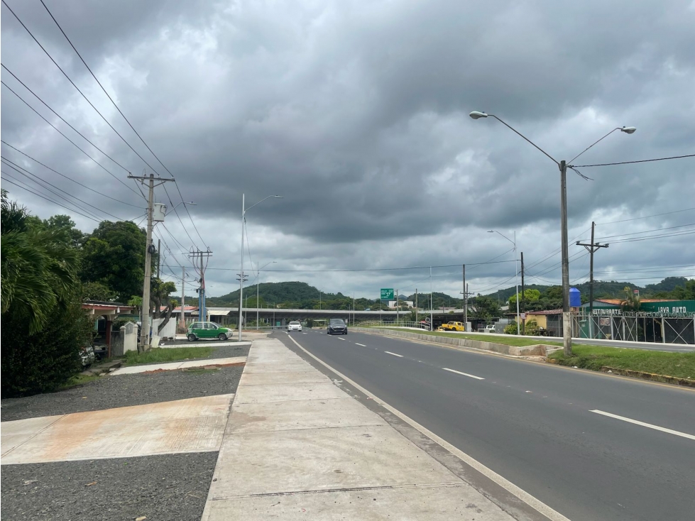 Venta: Lote Comercial Estratégico Frente a la Vía Interamericana - 1