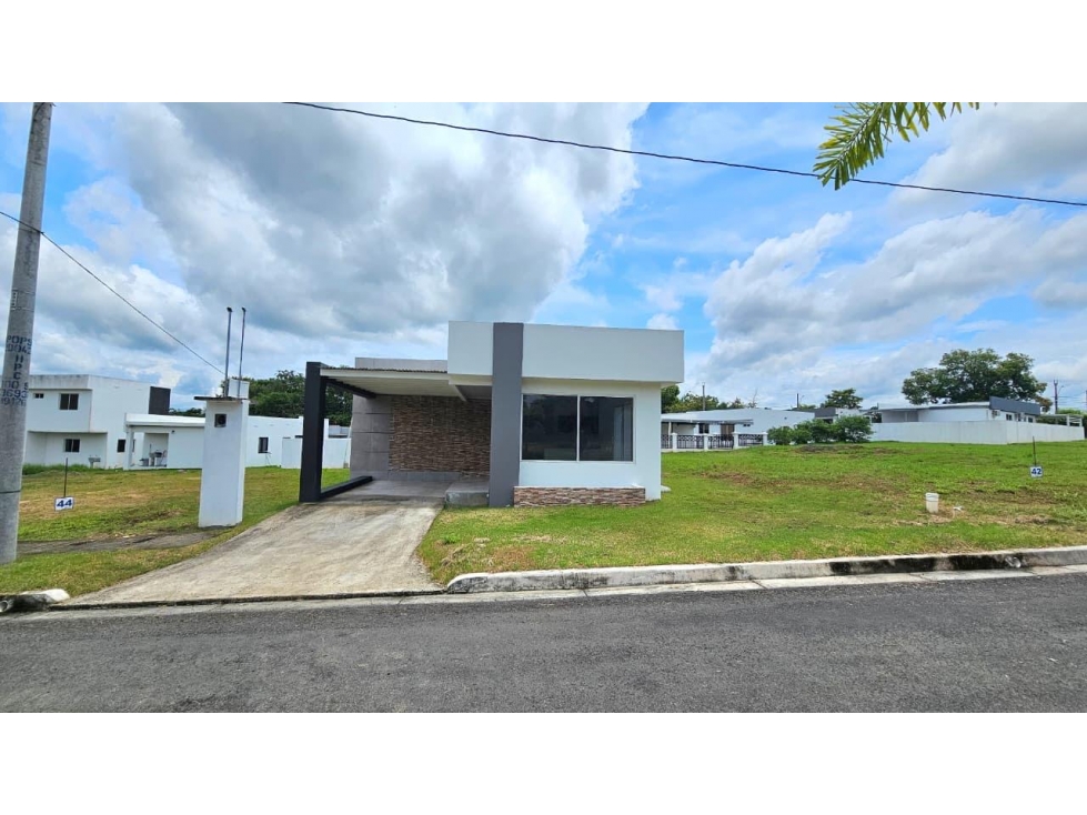¡Gran Oportunidad! Casa en Venta cerca de Santiago de 100 m2 - 1