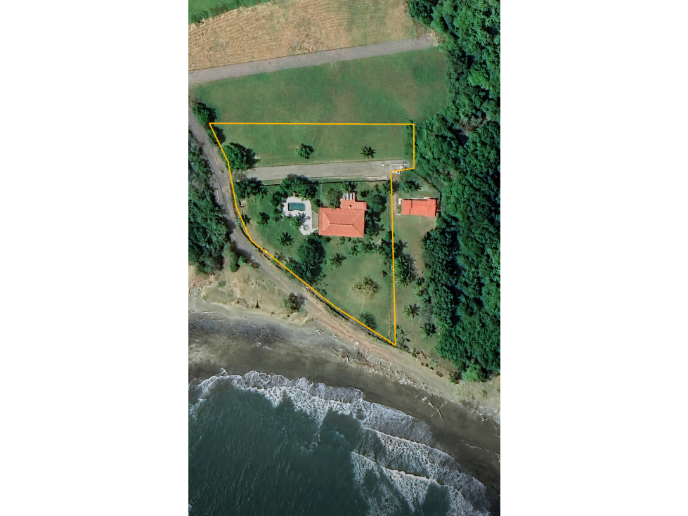 Terreno Frente al Mar en Pedasí | 9,000 m2 con 100 m de Frente - 1