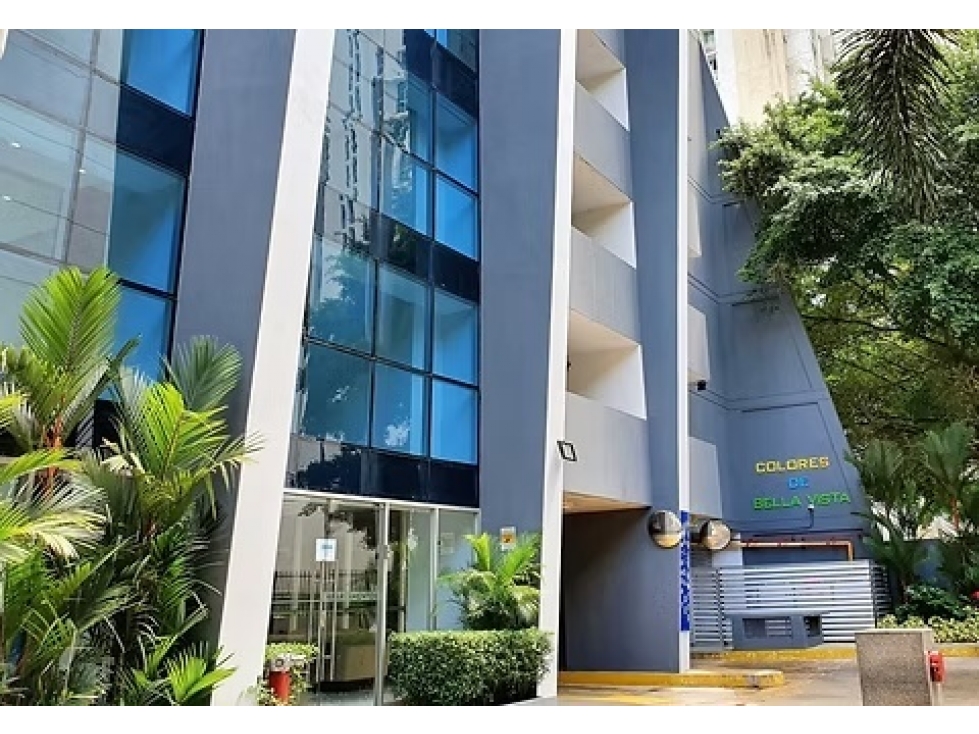 Venta de Oficina Corporativa | PH Colores, Bella Vista | 17 Espacios