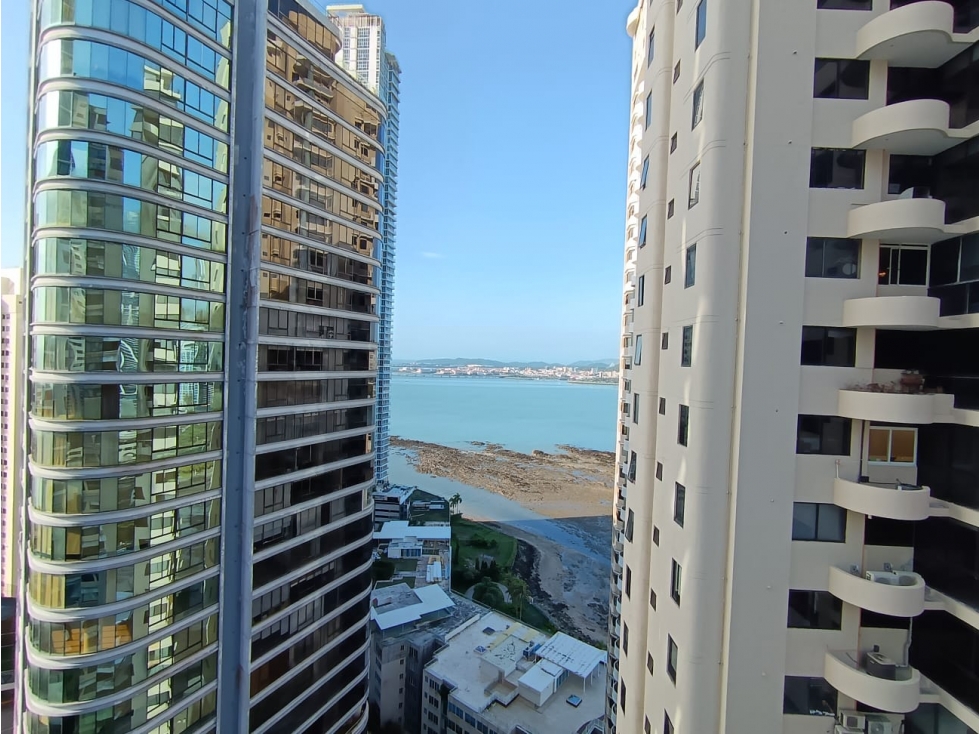 Apartamento de 4 Recámaras con Ascensor Shabbath en Punta Paitilla