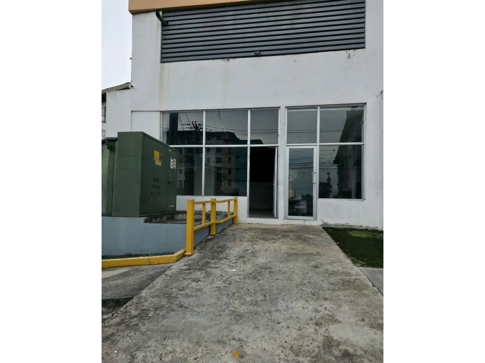 Local Comercial en Venta en Parque Lefevre - Bajo Avalúo Real - 1