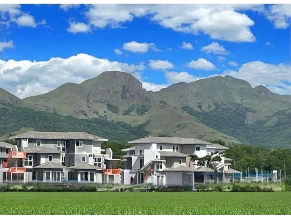 VENDO Apartamento 93 m² Frente al Mar en Brisas del Mar, Playa Caracol - 1