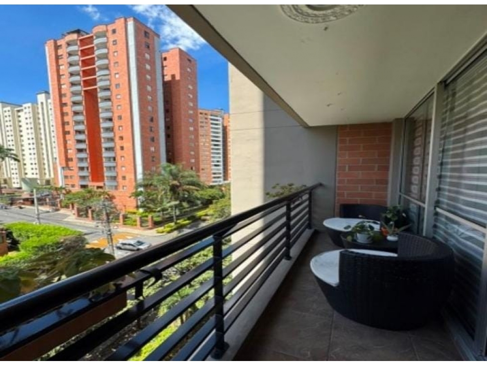 VENTA DE APARTAMENTO EN LA LOMA DE LOS BERNAL — foto 2