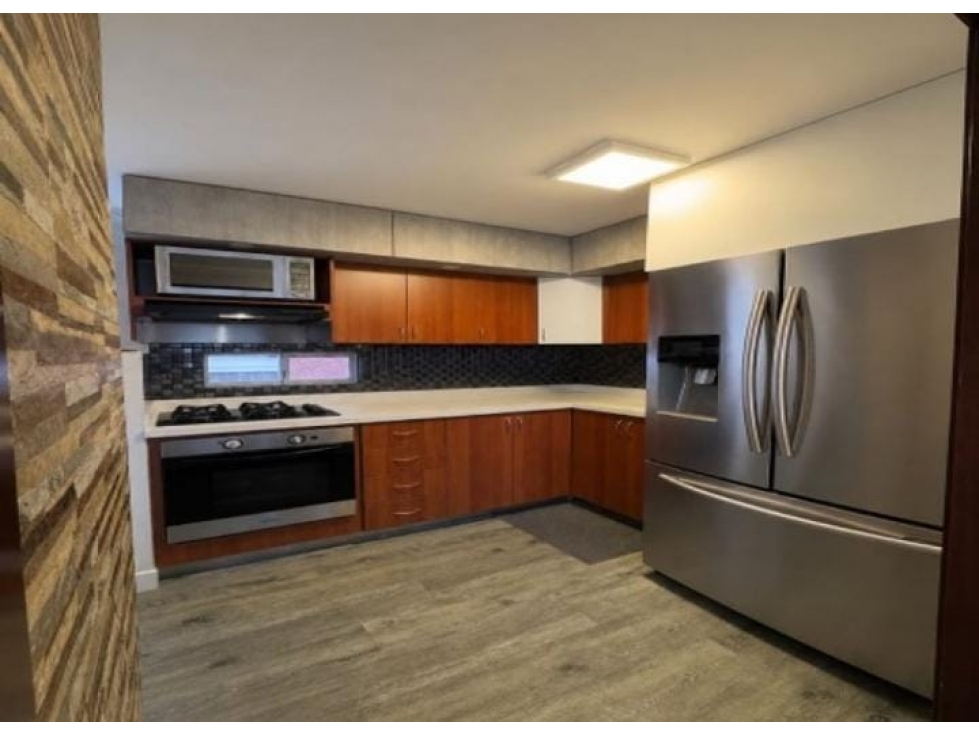 VENTA DE APARTAMENTO EN LA LOMA DE LOS BERNAL — foto 3