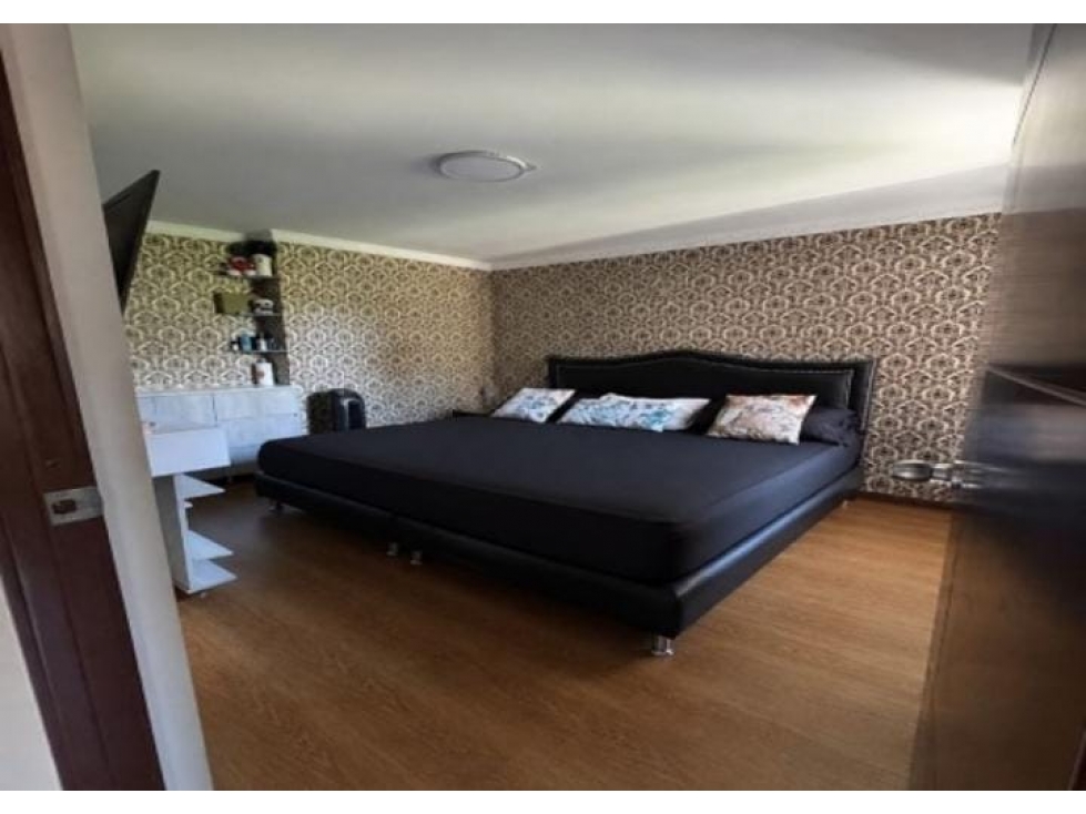 VENTA DE APARTAMENTO EN LA LOMA DE LOS BERNAL — foto 4