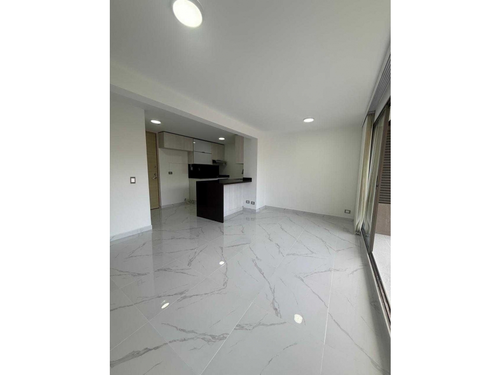 VENTA APARTAMENTO LOMA DE LOS BERNAL