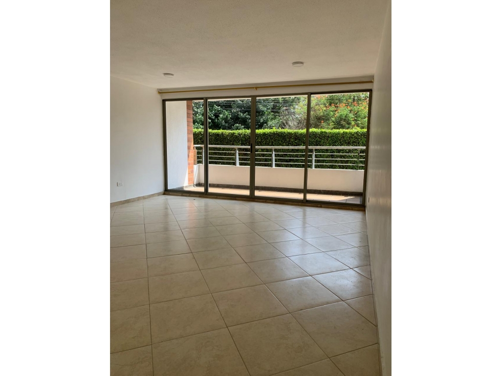 VENTA DE APARTAMENTO EN LA LOMA DE LOS BERNAL — foto 6