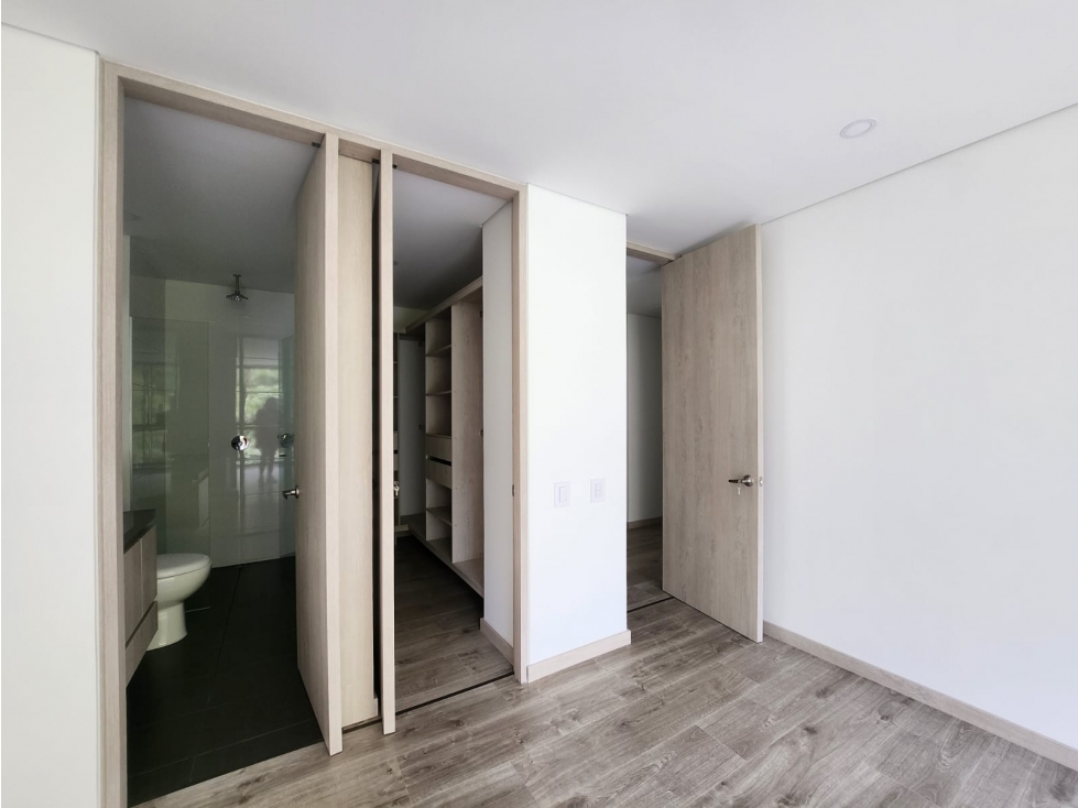 APARTAMENTO VENTA / ALTOS POBLADO / SECTOR MARIANITO — foto 3