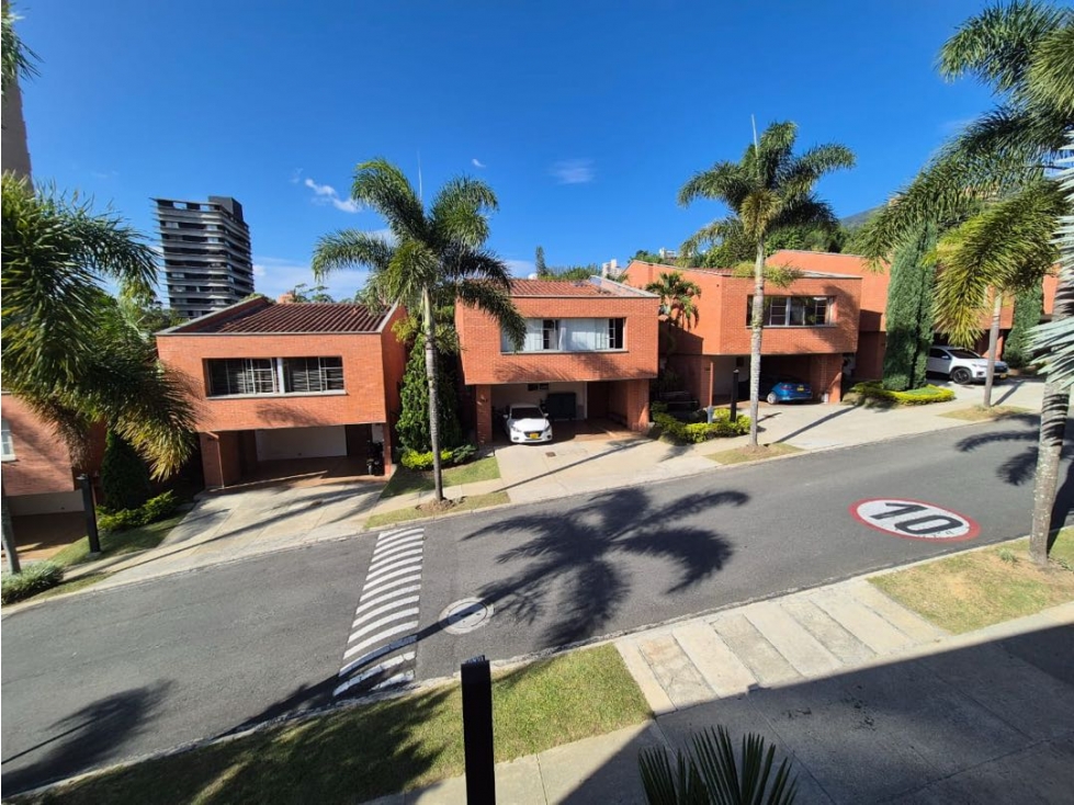 VENTA CASA ENVIGADO LOMA LOS BENEDICTINOS