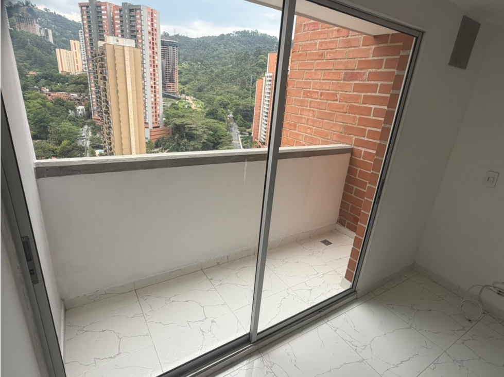 Apartamento En Venta En Tres Esquinas Sabaneta — foto 2