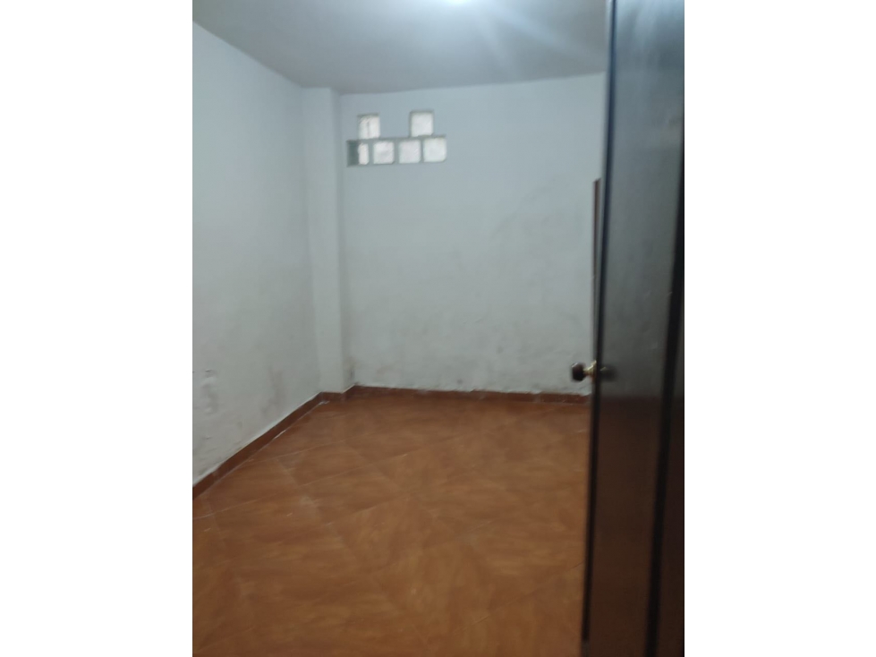 VENTA CASA PRIMER PISO PARA REMODELAR BARRIO MESA ENVIGADO — foto 4