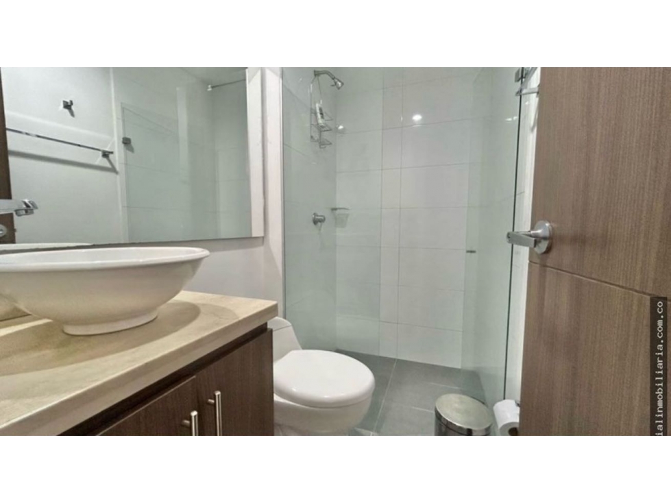 VENTA APARTAMENTO CON TERRAZA SABANETA SECTOR AVES MARÍA PARTE BAJA — foto 3