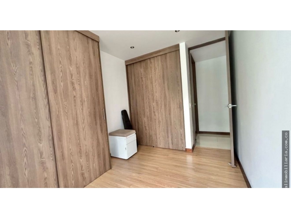 VENTA APARTAMENTO CON TERRAZA SABANETA SECTOR AVES MARÍA PARTE BAJA — foto 4