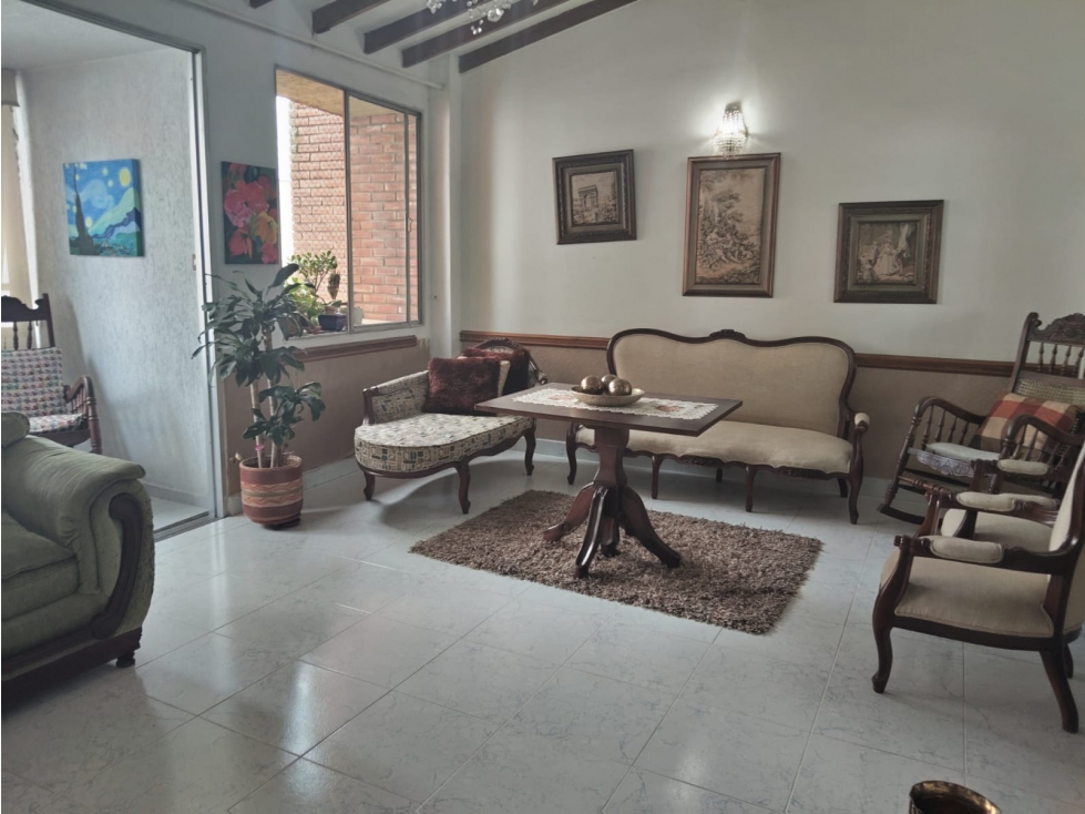 Se vende apartamento de 165 m2 en Laureles