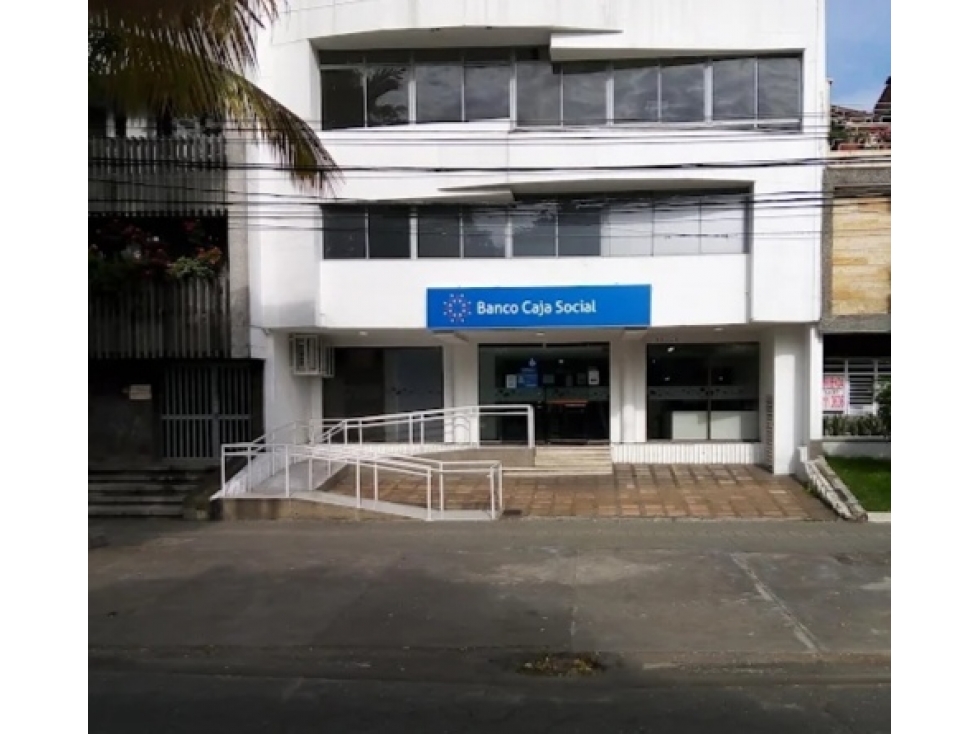 Se vende local rentando cerca al VIVA de Laureles
