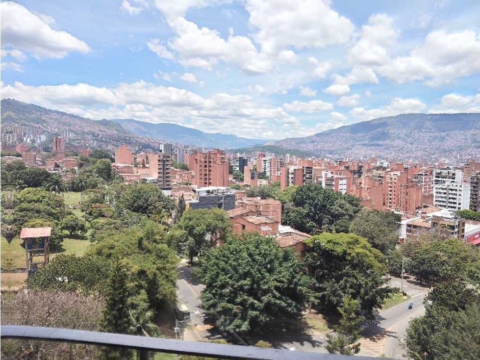 Se vende apto recién remodelado de 123 m2 en La Castellana