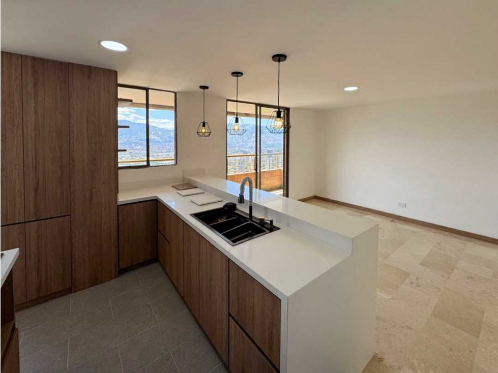 APARTAMENTO CON VISTA EN EL SECTOR EL TESORO EL POBLADO — foto 4