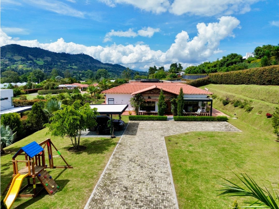 Casa campestre en venta La Ceja Antioquía - 1