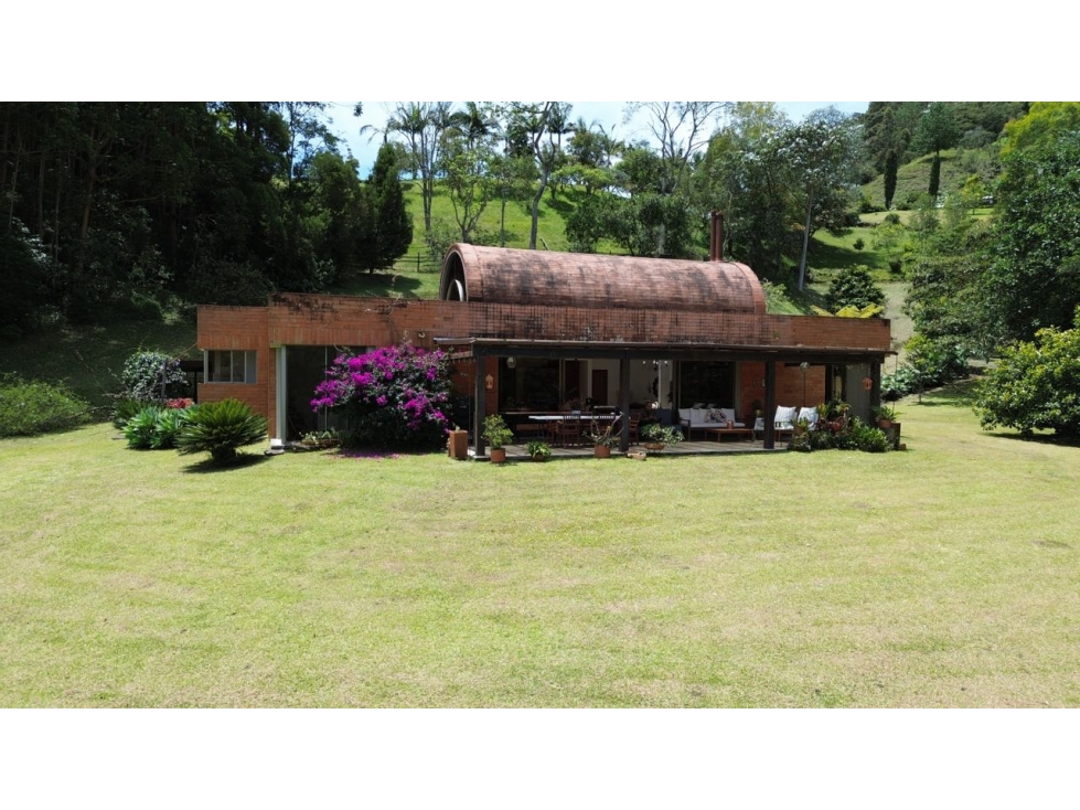 Casa campestre en venta La Ceja Antioquía