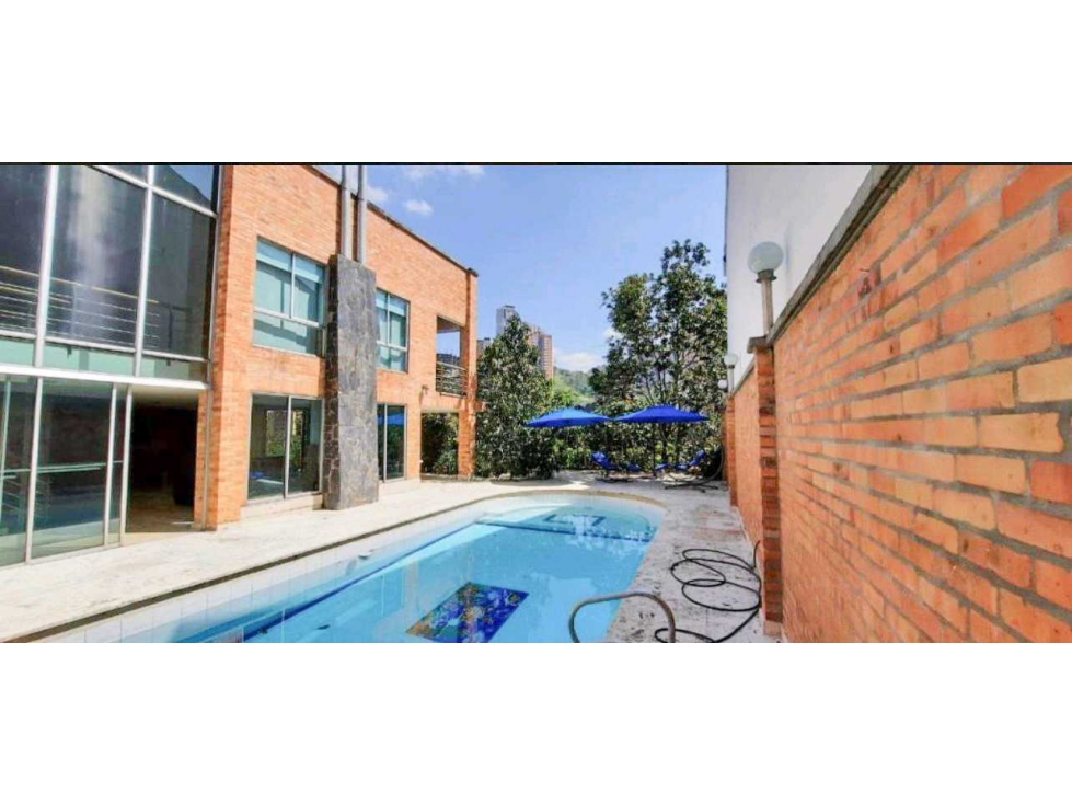 CASA CON PISCINA EN SABANETA - SAN JOSE