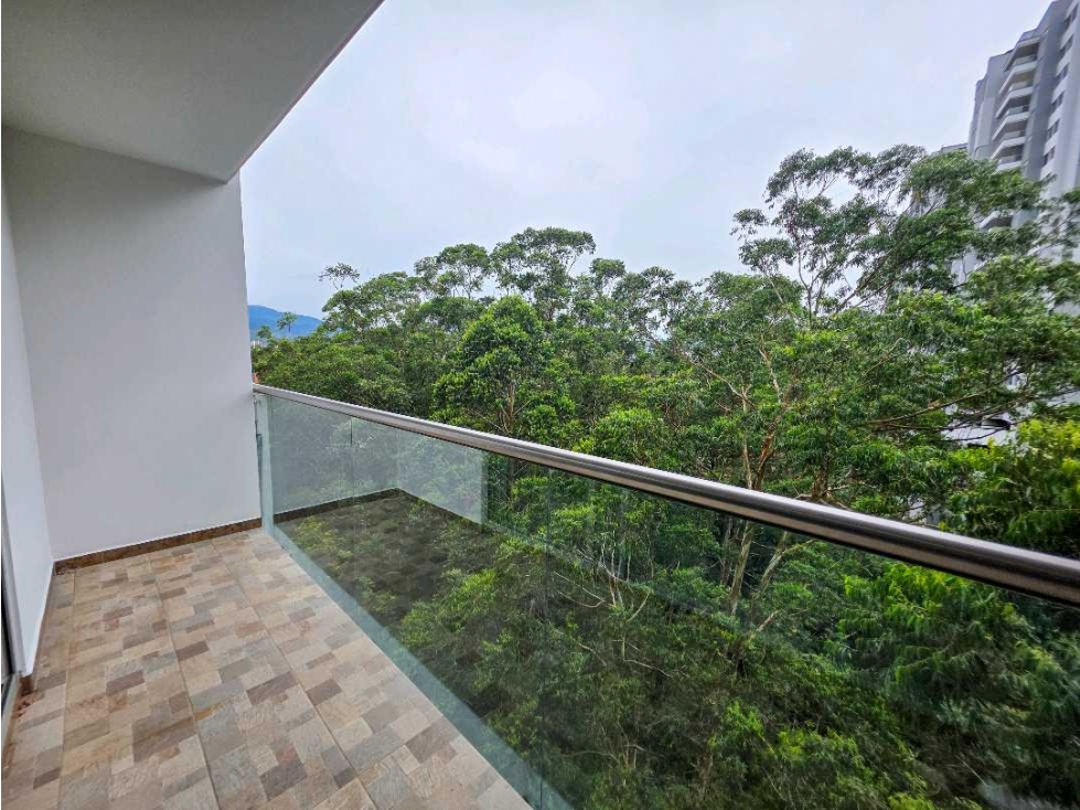 APARTAMENTO CON VISTA VERDE EN ENVIGADO LA ABADIA