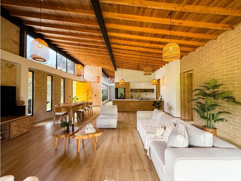 CASA MODERNA DE UN NIVEL GUARNE 15 MIN DEL AEROPUERTO